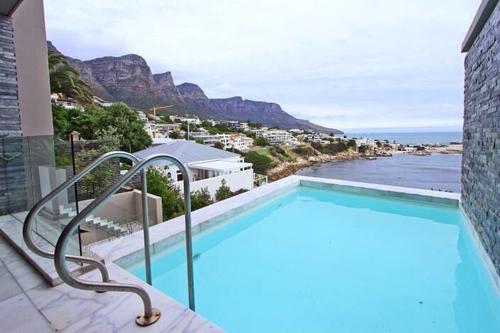 4 Bedroom Self-Catering Villa in Bakoven, photo 2