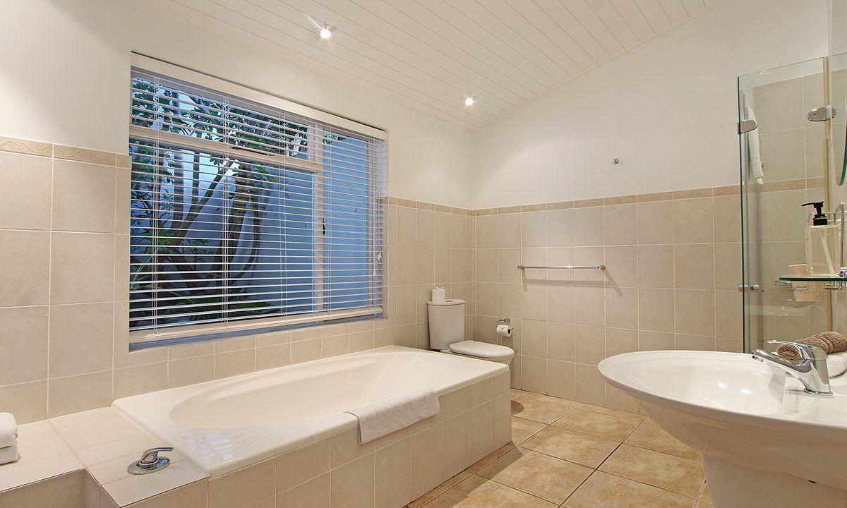 3 Bedroom Self-Catering Villa in Camps Bay, photo 8