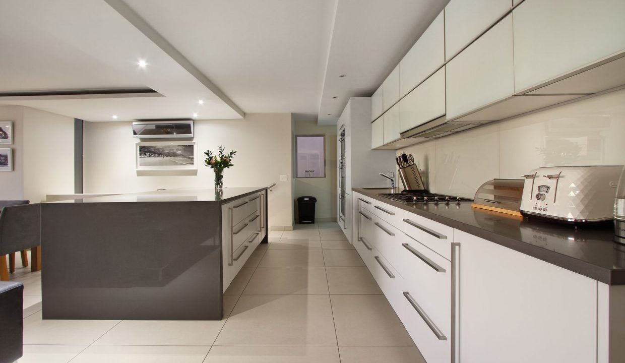 3 Bedroom Self-Catering Villa in Bakoven, photo 7