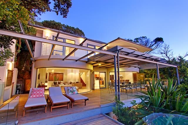 5 Bedroom Self-Catering Villa in Camps Bay