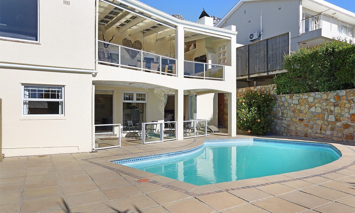 6 Bedroom Self-Catering Villa in Camps Bay