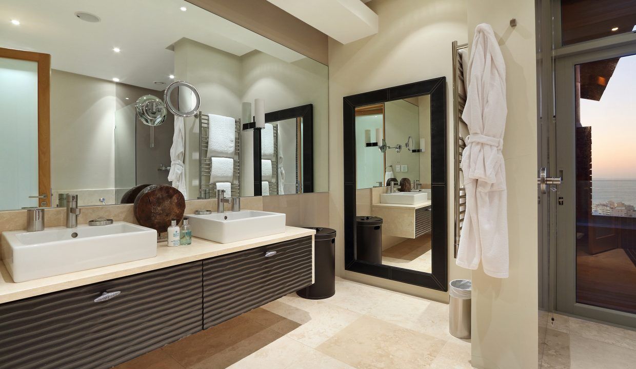 5 Bedroom Self-Catering Villa in Bantry Bay, photo 10