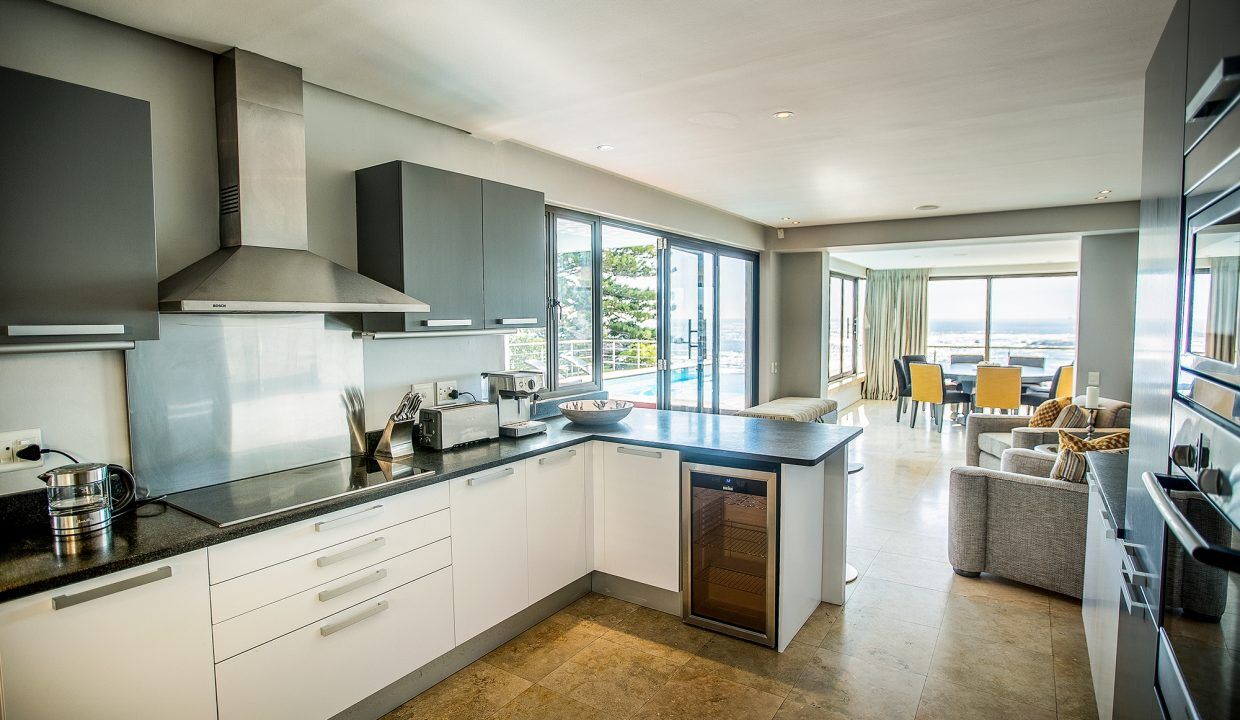 4 Bedroom Self-Catering Villa in Camps Bay, photo 2