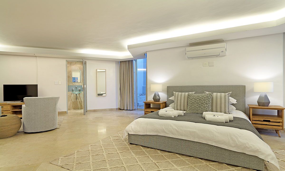 4 Bedroom Self-Catering Villa in Camps Bay, photo 8