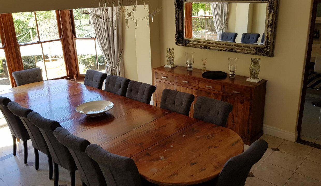 8 Bedroom Self-Catering Villa in Constantia, photo 2