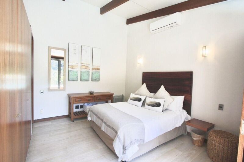4 Bedroom Self-Catering Villa in Camps Bay, photo 3
