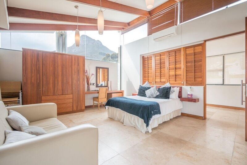 4 Bedroom Self-Catering Villa in Camps Bay, photo 4