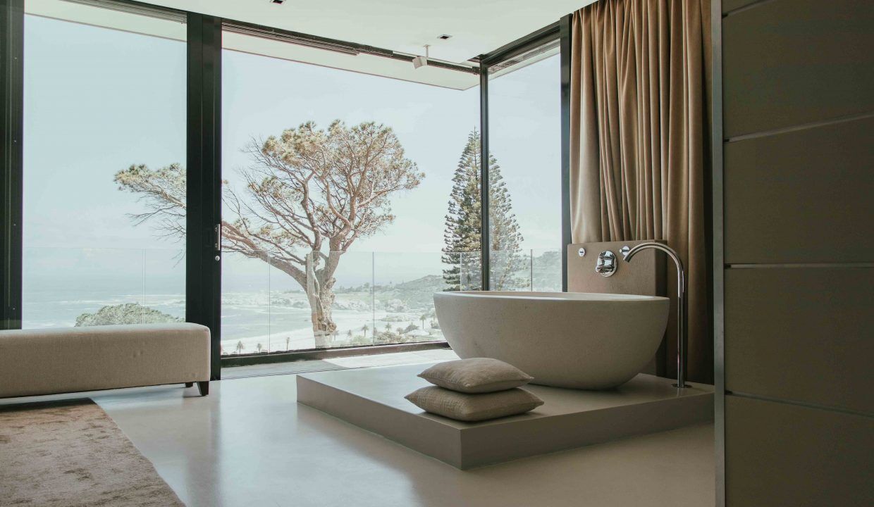 6 Bedroom Self-Catering Villa in Camps Bay, photo 6