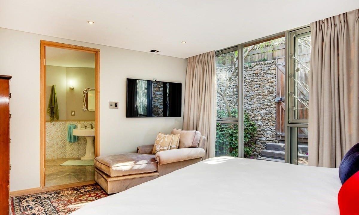 4 Bedroom Self-Catering Villa in Clifton, photo 11